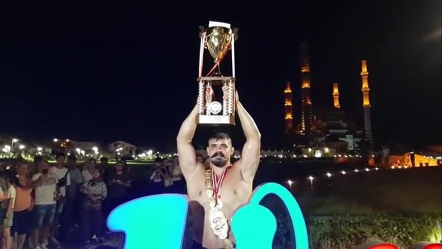 Cengizhan Şimşek triumphs in Kırkpınar oil wrestling