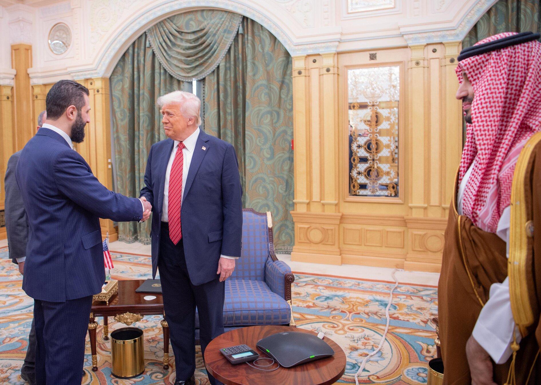 Trump presses Syria leader on Israel after lifting sanctions