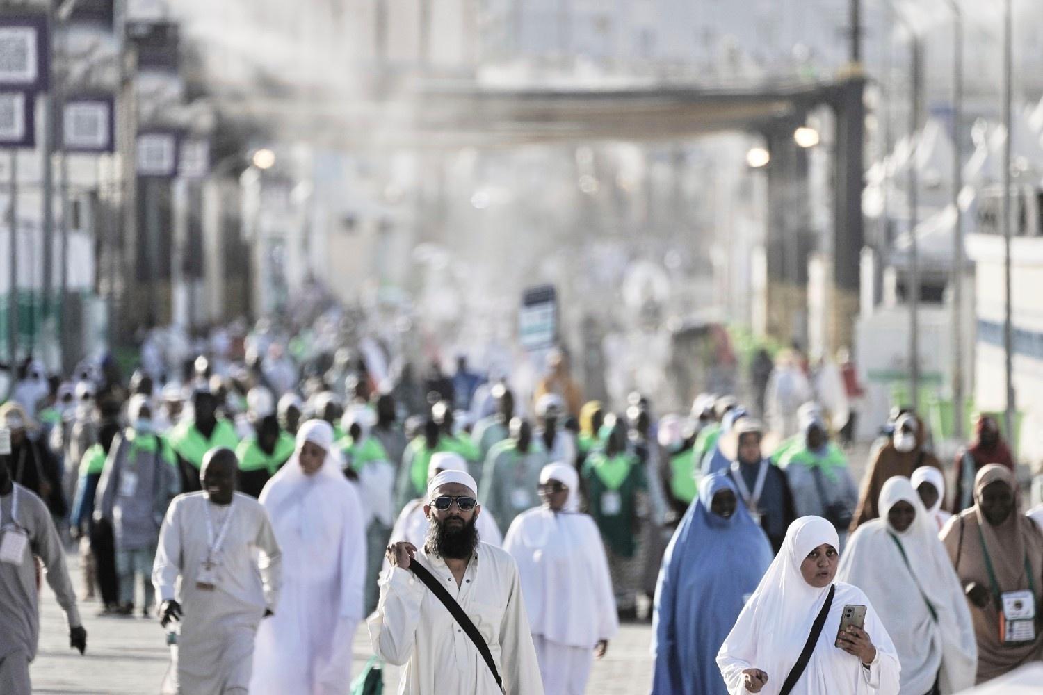 Nearly 2 mln pilgrims conclude Hajj with final rites