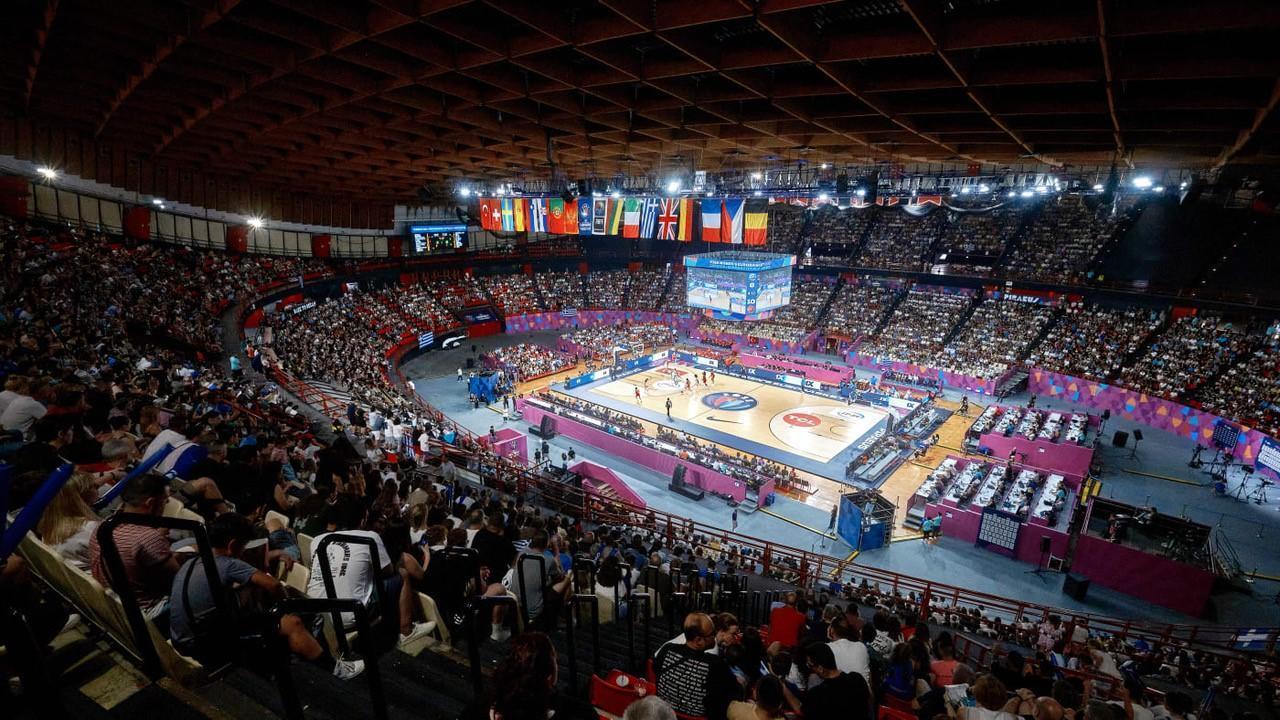 Record-breaking crowd marks Greece-Türkiye women’s Eurobasket clash
