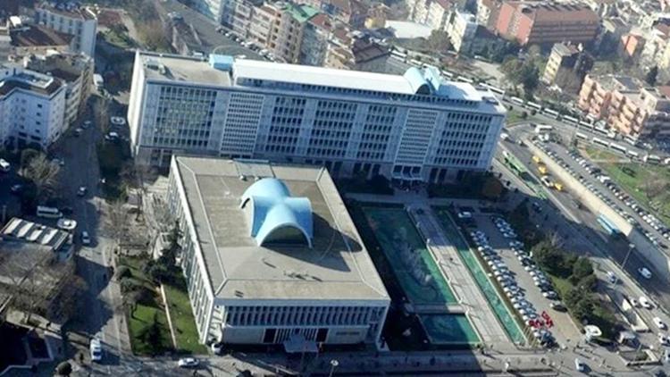 İstanbul Büyükşehir Belediyesine yönelik yolsuzluk soruşturmasında inşaat ruhsatı için 1 milyon dolar rüşvet istendiği iddiası