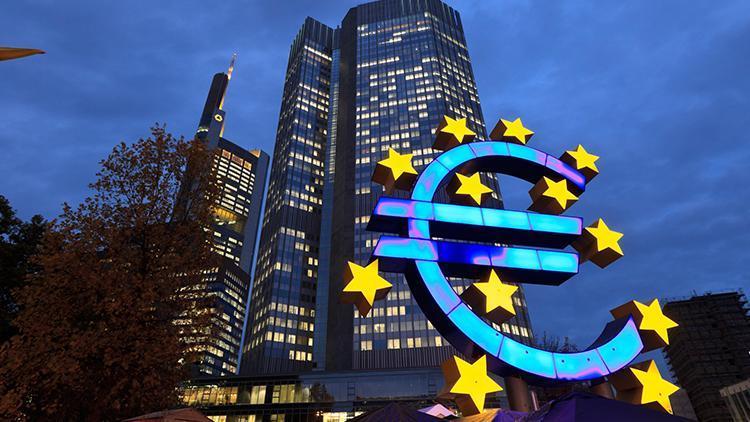 Euro bölgesi ilk çeyrekte büyüdü