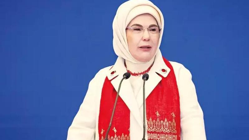 Emine Erdoğan: "Geleneksel sanatlar duygulu birer armağan"